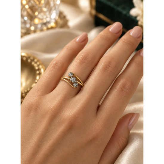 Pre Owned 18ct 3 Stone Diamond Ring ZC41 